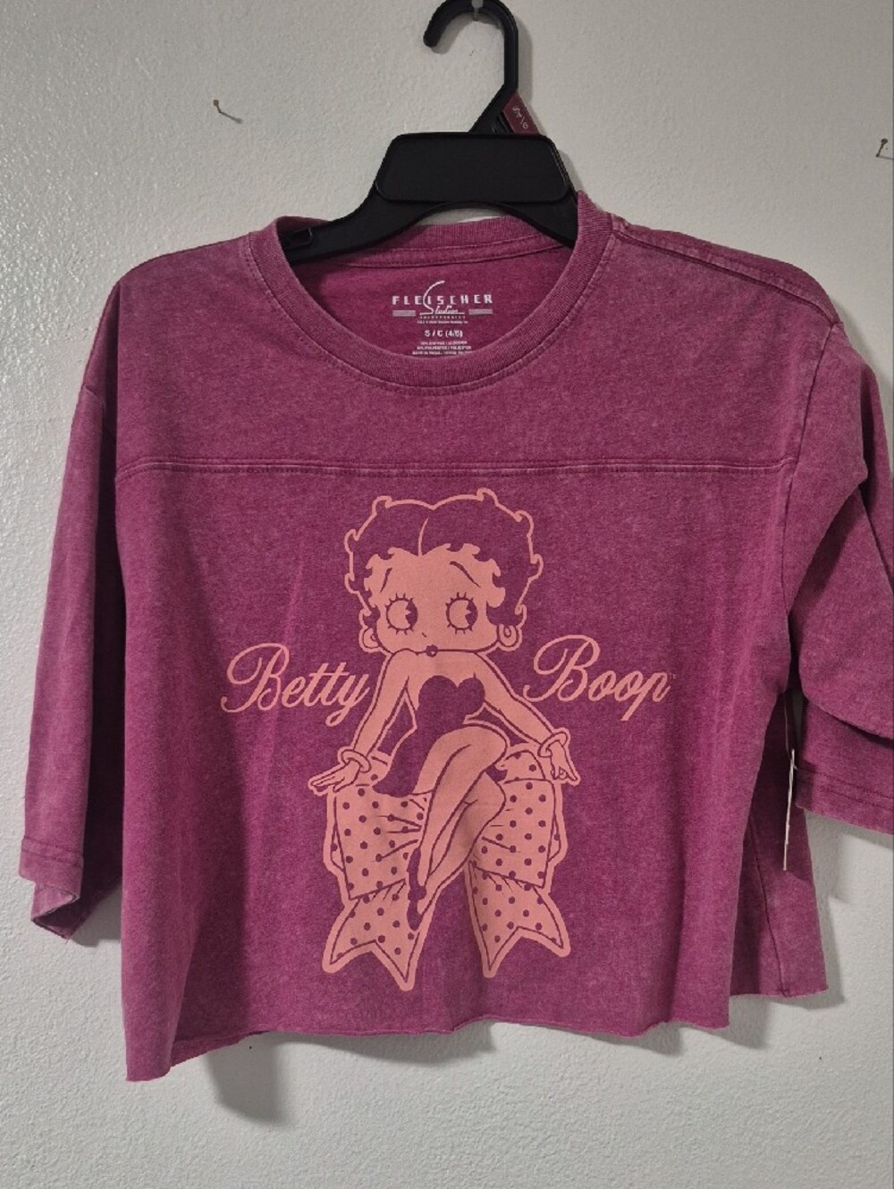 Betty Boop Burgundy Women's Graphic Tee With Slouchy Shorts - Picture 8 of 9